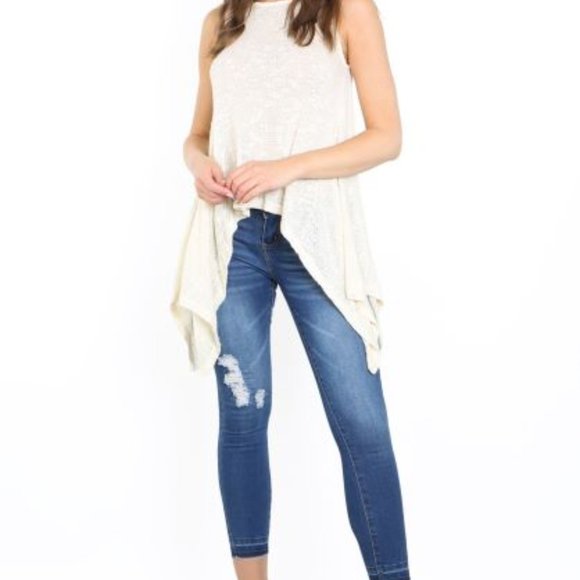 SCOOPED NECKLINE SLEEVELESS KNITTED ASYMETRIC TOP CREAM - Picture 2 of 6